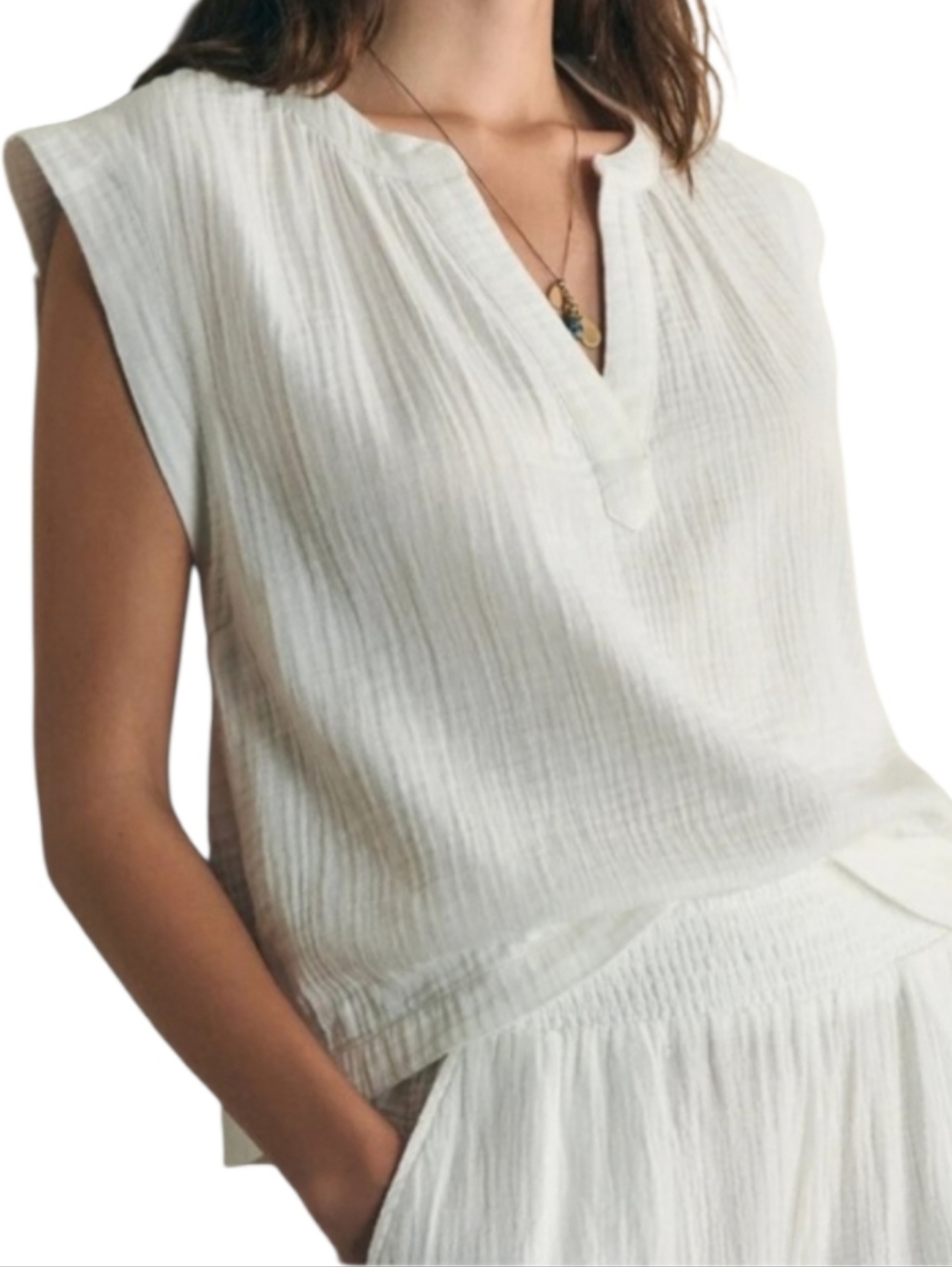 Faherty White Textured Sleeveless V-Neck Top